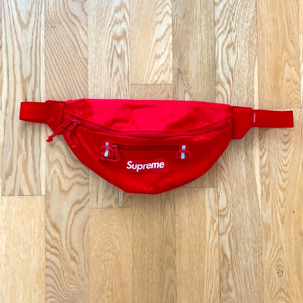 Supreme Logo Print Belt Bag
